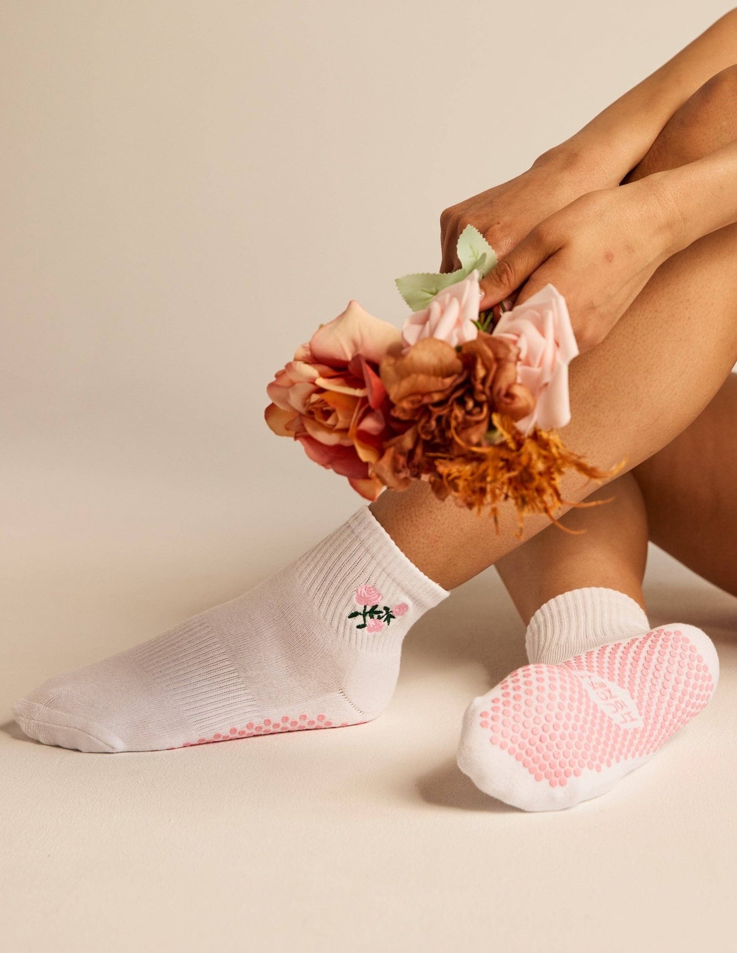 Harlow Pilates Sock 🌹 - Soul Secret Threads